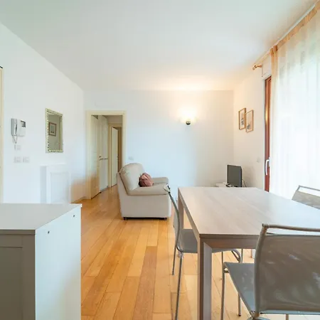 Modern Bellinzona * 科莫